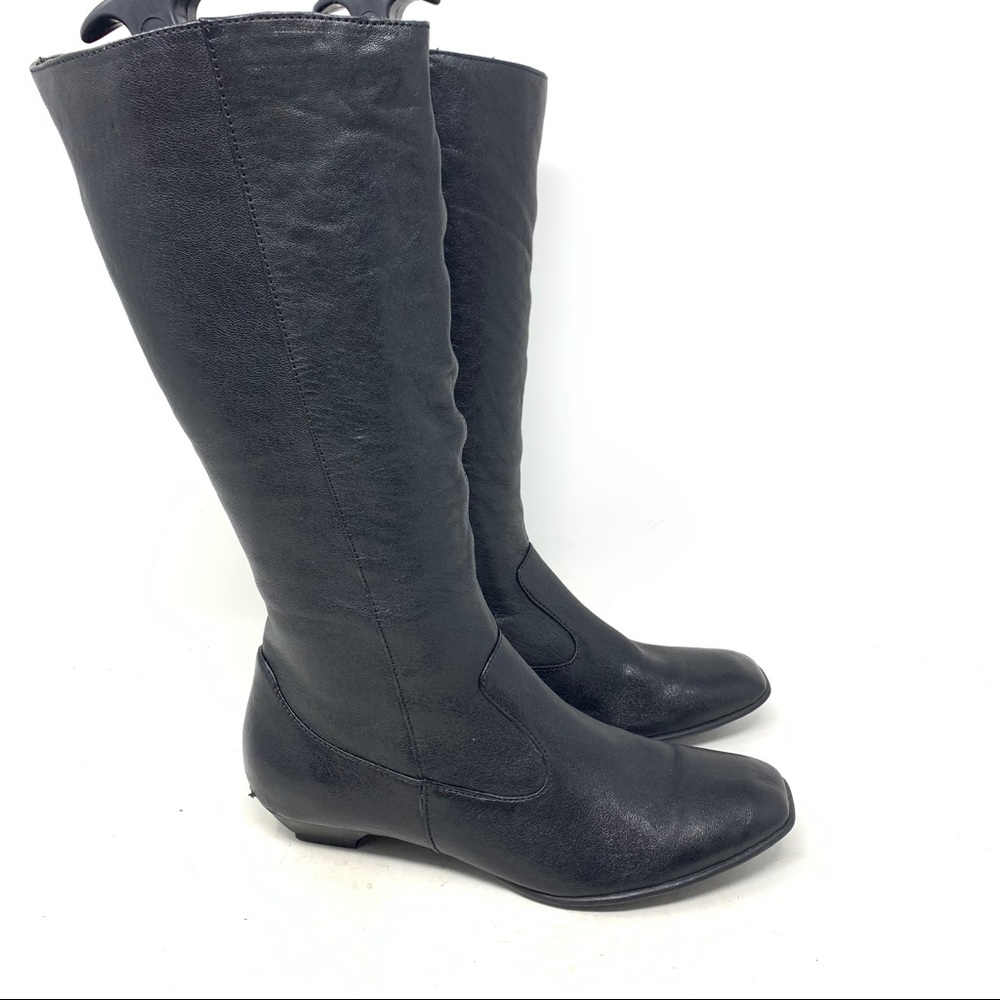 BORN crown low heel leather boots 8